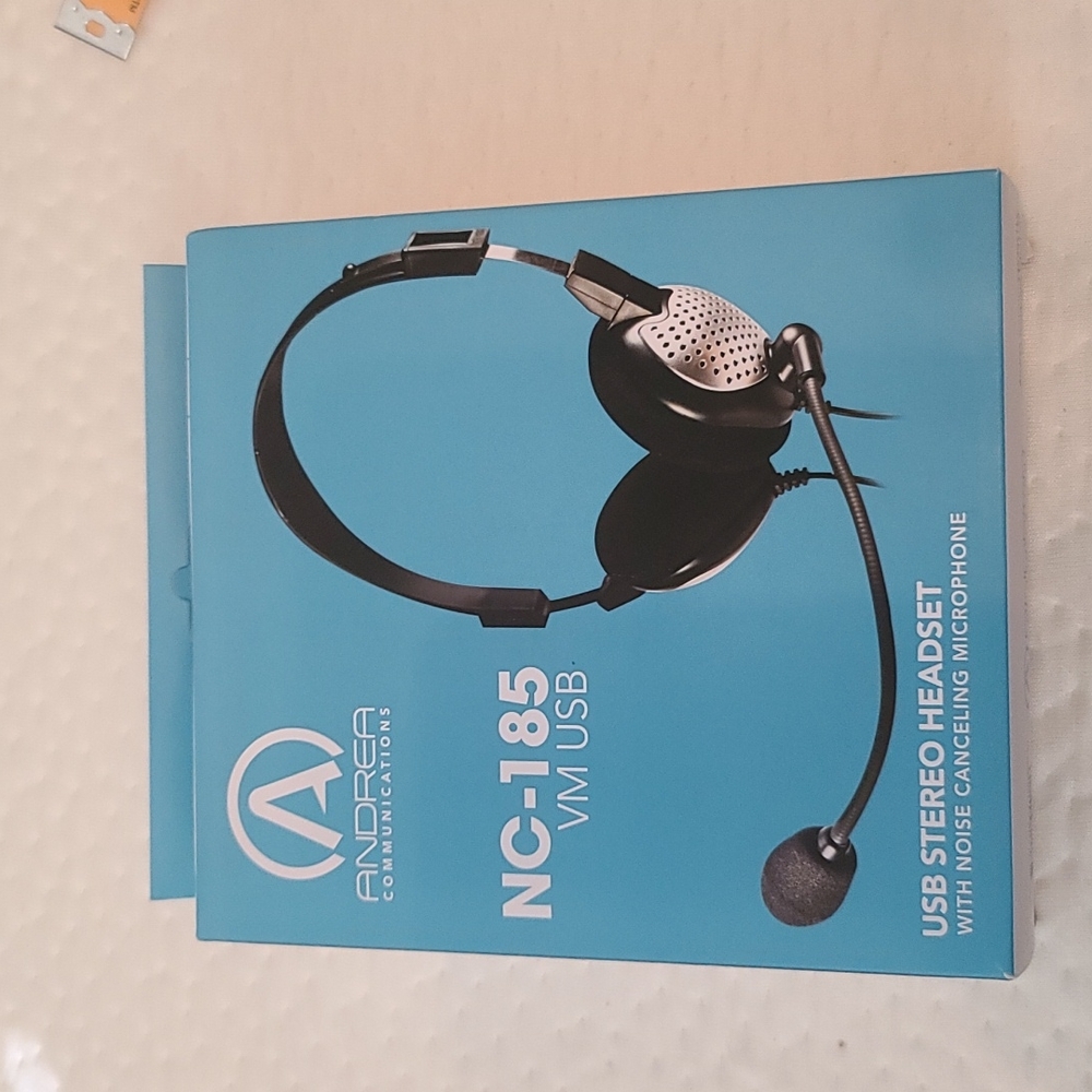 USB Stereo Headset with noise canceling microphone